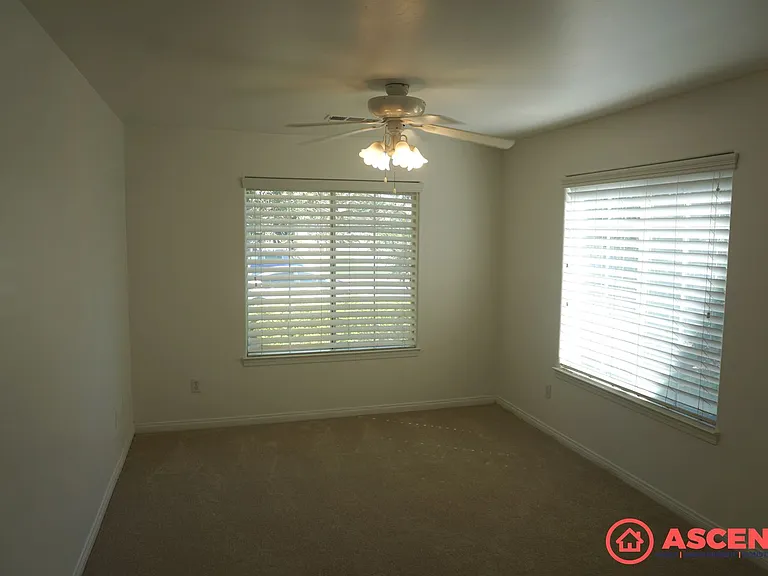 11805 Wethersfield St — Photo 2