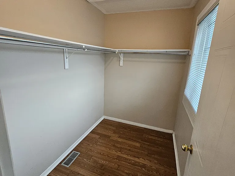 5305 Glen Erin Dr — Photo 9
