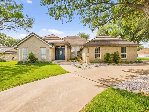 1322 Hi Circle N, Horseshoe Bay, TX 78657