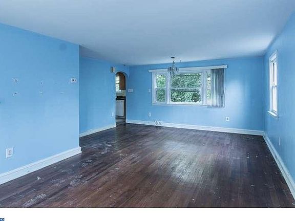 3rd image of 640 Pennsylvania Ave