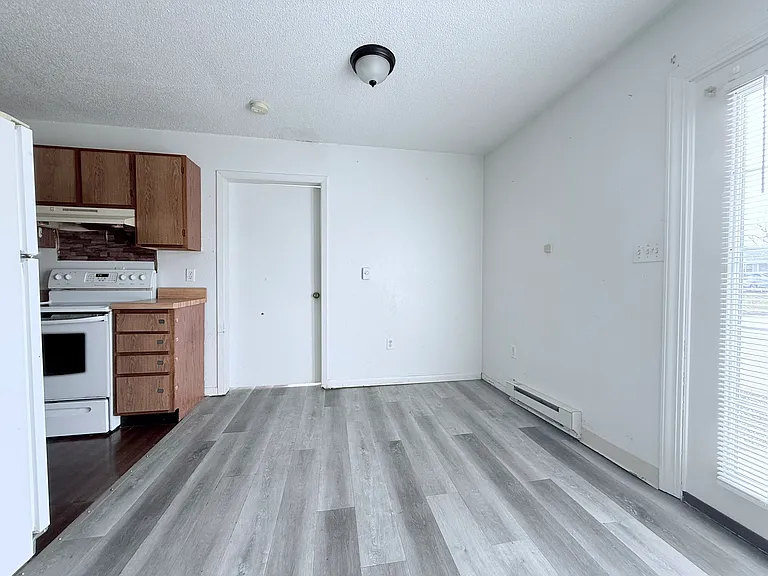 709 E Woodland St #2 — Photo 9
