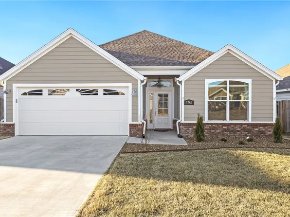 3780 Rockdale St, Springdale, AR 72764