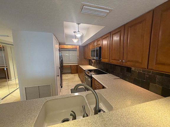 5th image of 1901 1st St N APT 504