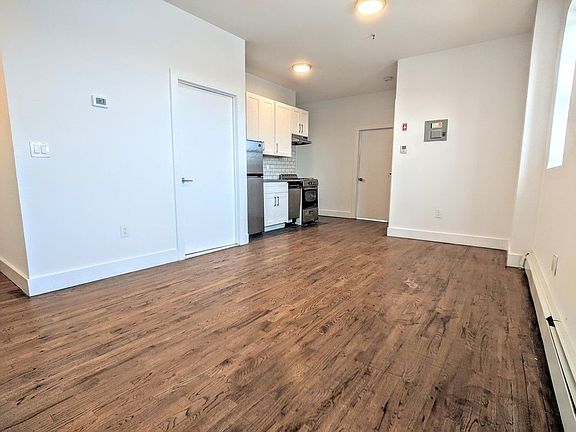3rd image of 2342 Atlantic Ave APT 4B
