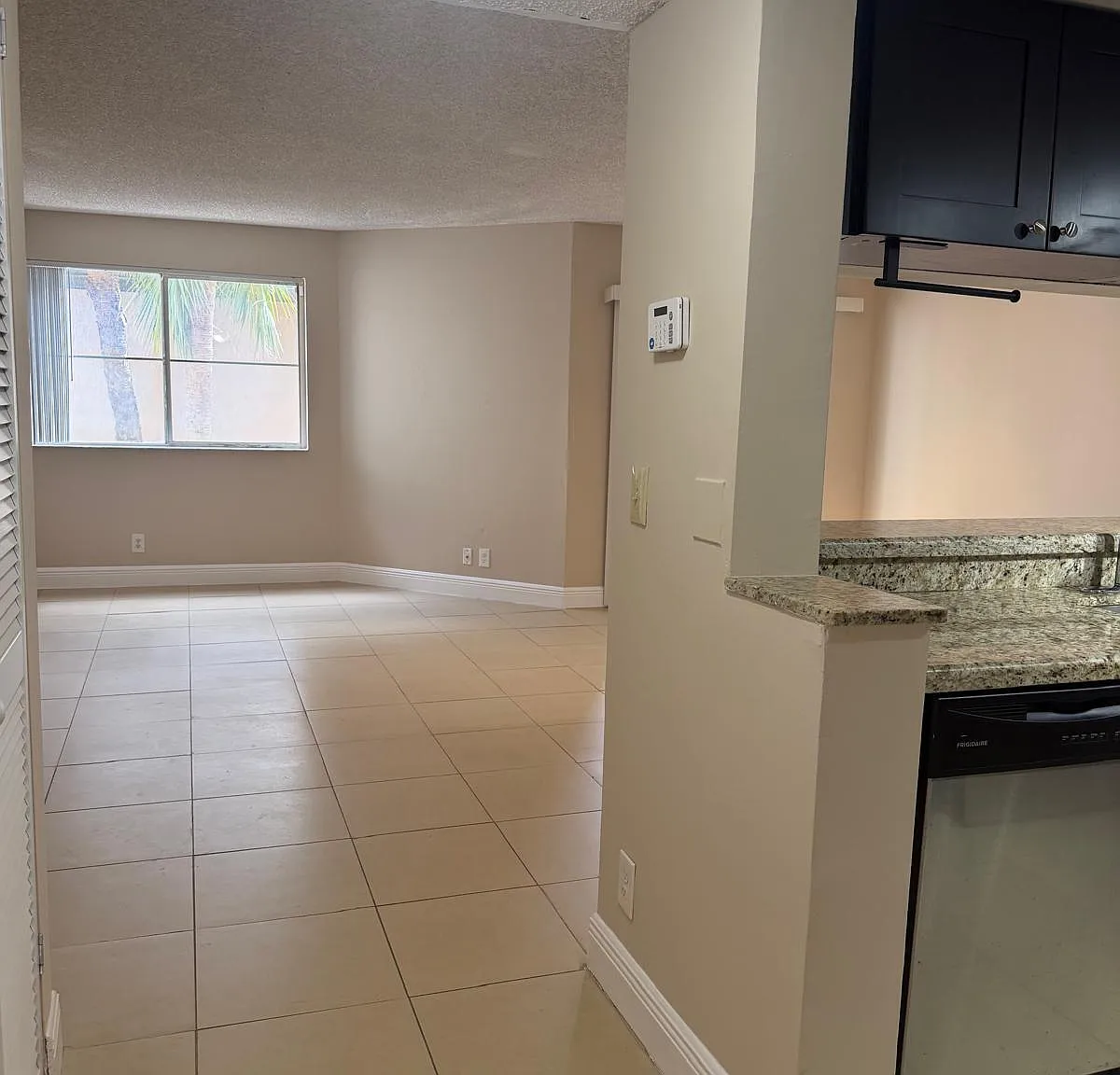 1 bed, 1.0 bath, 700 sqft, $1,700 — Photo 1