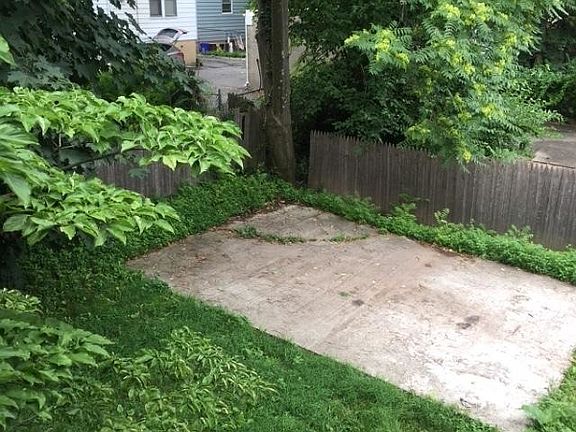 3rd image of 124-126 Sunset Ave