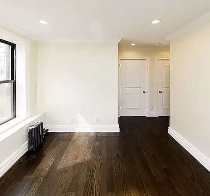 Rented by Avenues Real Estate | media 15