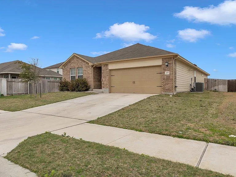 405 Grasslands Trl — Photo 3