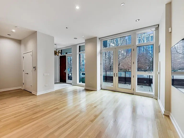 198 N Park Dr #198 — Photo 3