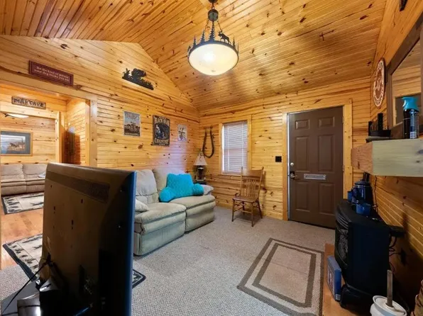 5125 Brownsville Rd, Brownsville, KY 42210
