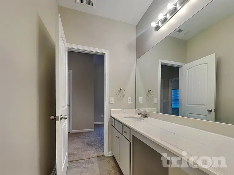 307 Arbor Cir — Photo 12