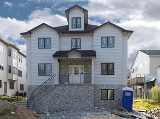 33 Decatur Ave, Spring Valley, NY 10977