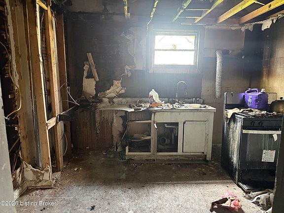 3rd image of 2314 Rowan St