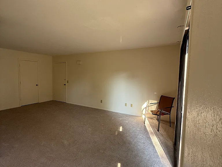 1701 Brownstone Blvd #4 — Photo 5