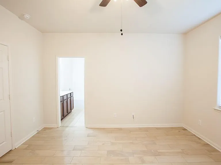 128 Tennyson St — Photo 12