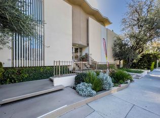 868 N West Knoll Dr #11, West Hollywood, CA 90069