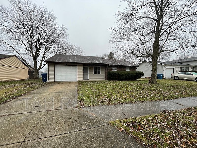 1st image of 10405 E Kiowa Dr