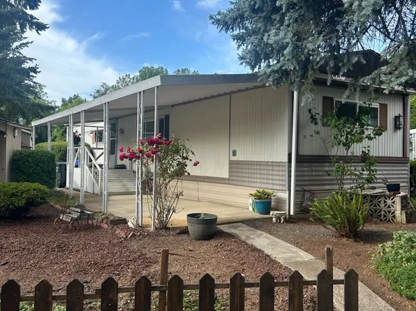 570 N 10th Ave Space 72, Cornelius, OR 97113