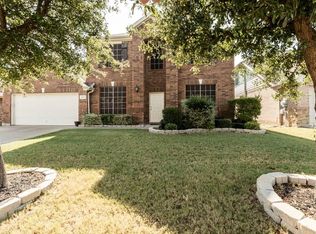 5951 Ridgeway Dr, Grand Prairie, TX 75052