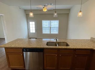 923 Thurston St APT 6, Manhattan, KS 66502