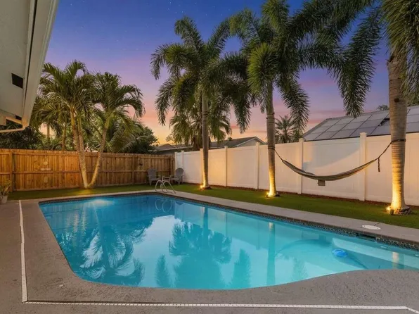 8101 Rose Marie Circle, Boynton Beach, FL 33472