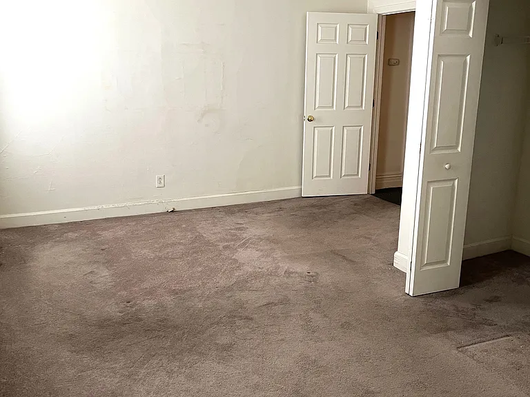 2916 Peach St #1 — Photo 6