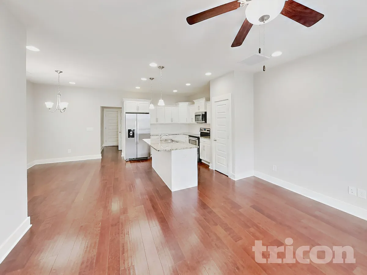 Building Photo - 1326 Sula Dr