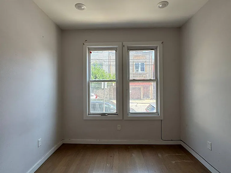 107 Magazine St #2R — Photo 6