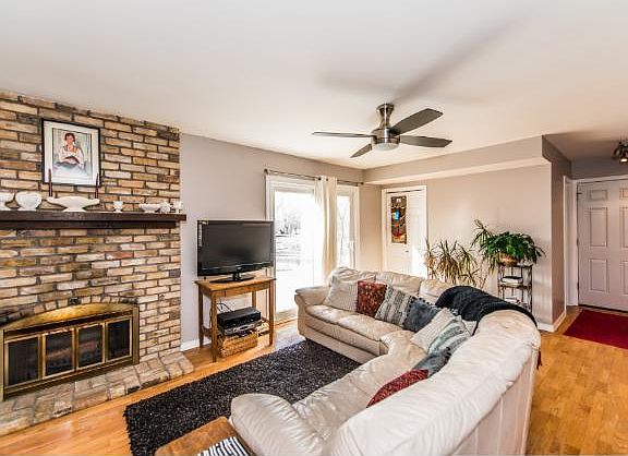 5th image of 909 Woodlawn Ct