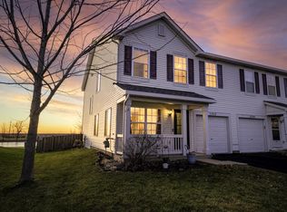 1312 Burns Ln, Minooka, IL 60447