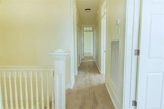 3 bed, 2.0 bath, 1500 sqft, $2,100 — Photo 2