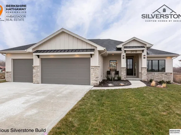 18309 Sycamore Dr, Gretna, NE 68028