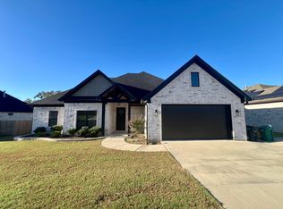 9741 Meadow Creek Dr, Sherwood, AR 72120