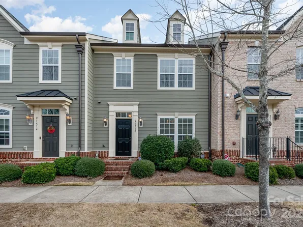 21510 Old Canal St, Cornelius, NC 28031