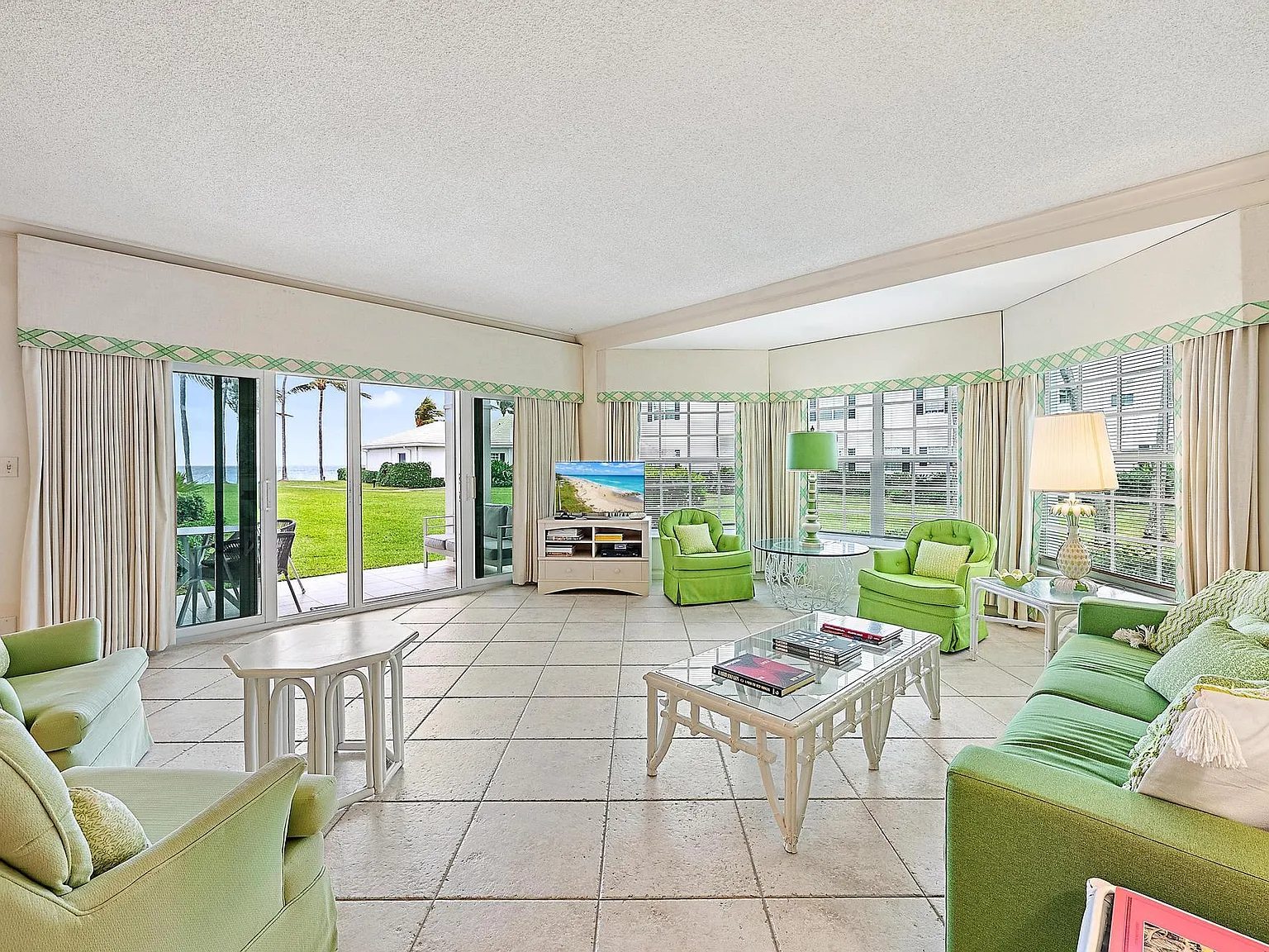 3 bed, 3.5 bath, 1399 sqft, $21,000 — Photo 2