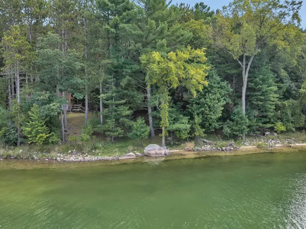 W4566 S Shore Dr #7, Wild Rose, WI 54984