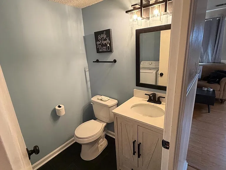 218 Moore Dr — Photo 4