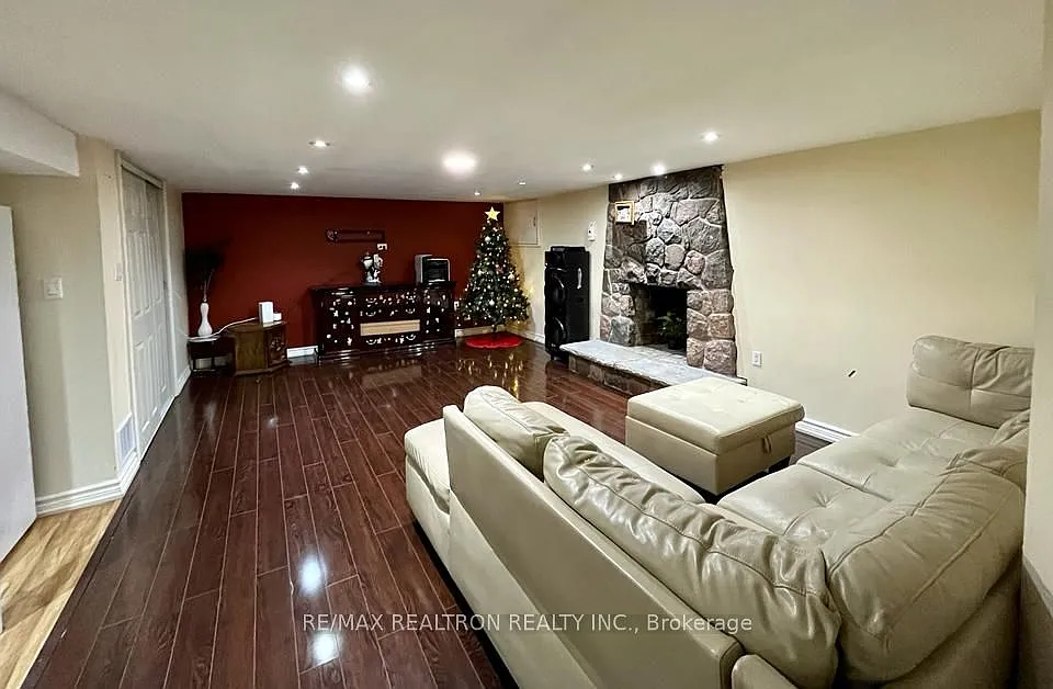 564 McCowan Rd #BSMNT