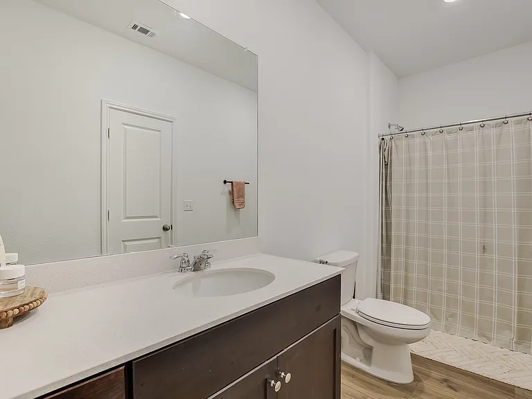 2712 Louris Ln — Photo 10