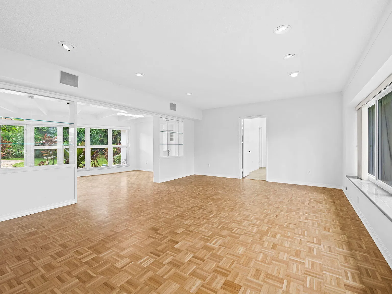 3 bed, 2.0 bath, 2069 sqft, $6,500 — Photo 1