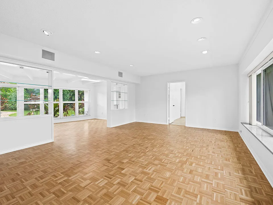1705 NE 26th Ave