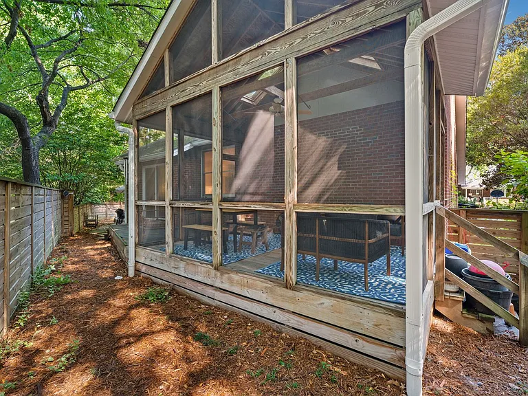 111 Bel Arbor Ln — Photo 21