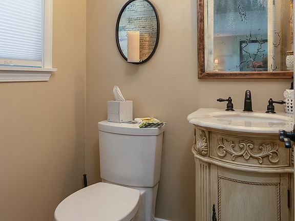 5th image of 6 Turnberry Dr