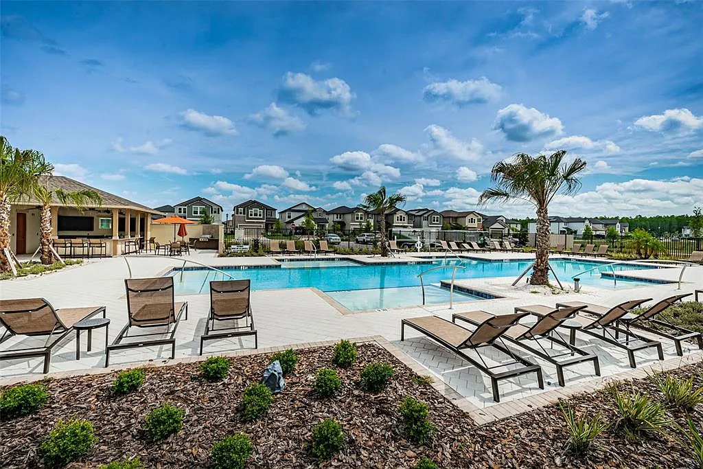2 bed, 2.5 bath, 1513 sqft, $2,100 — Photo 2