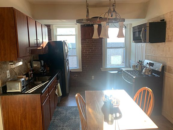 5th image of 182 Cottage St APT 401