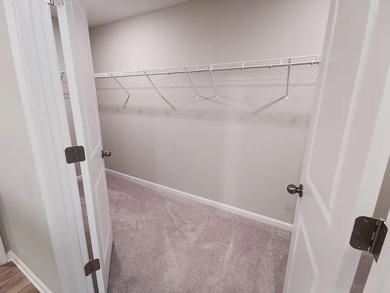 292 Golden Eagle Pkwy — Photo 16