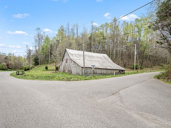 23rd image of 1195 Shipman Creek Rd