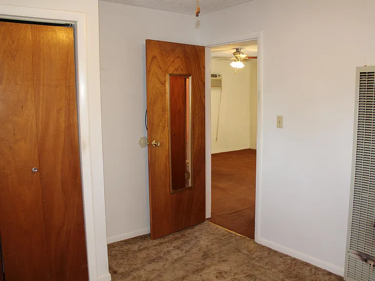 318.5 S 8th St — Photo 8