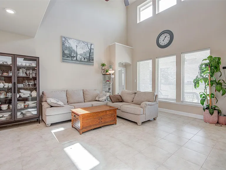 12902 Oak Falls Dr — Photo 7
