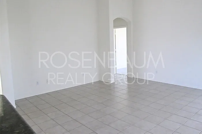 3 bed, 2.0 bath, 1591 sqft, $2,200 — Photo 2